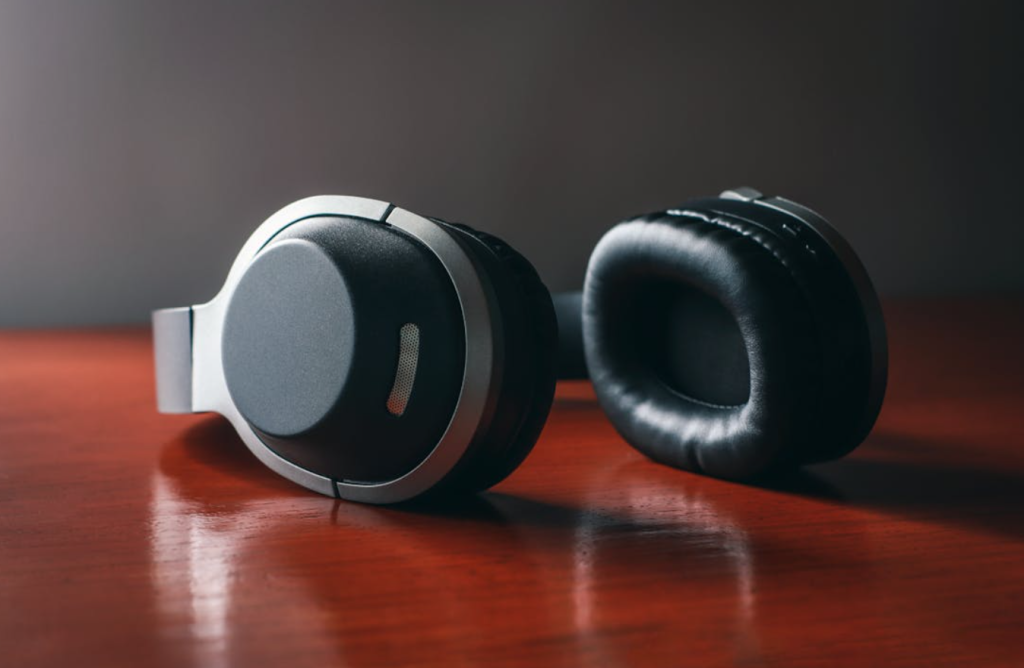 Best Overall Budget Headphone - SoundPeats Air3 Deluxe HS
